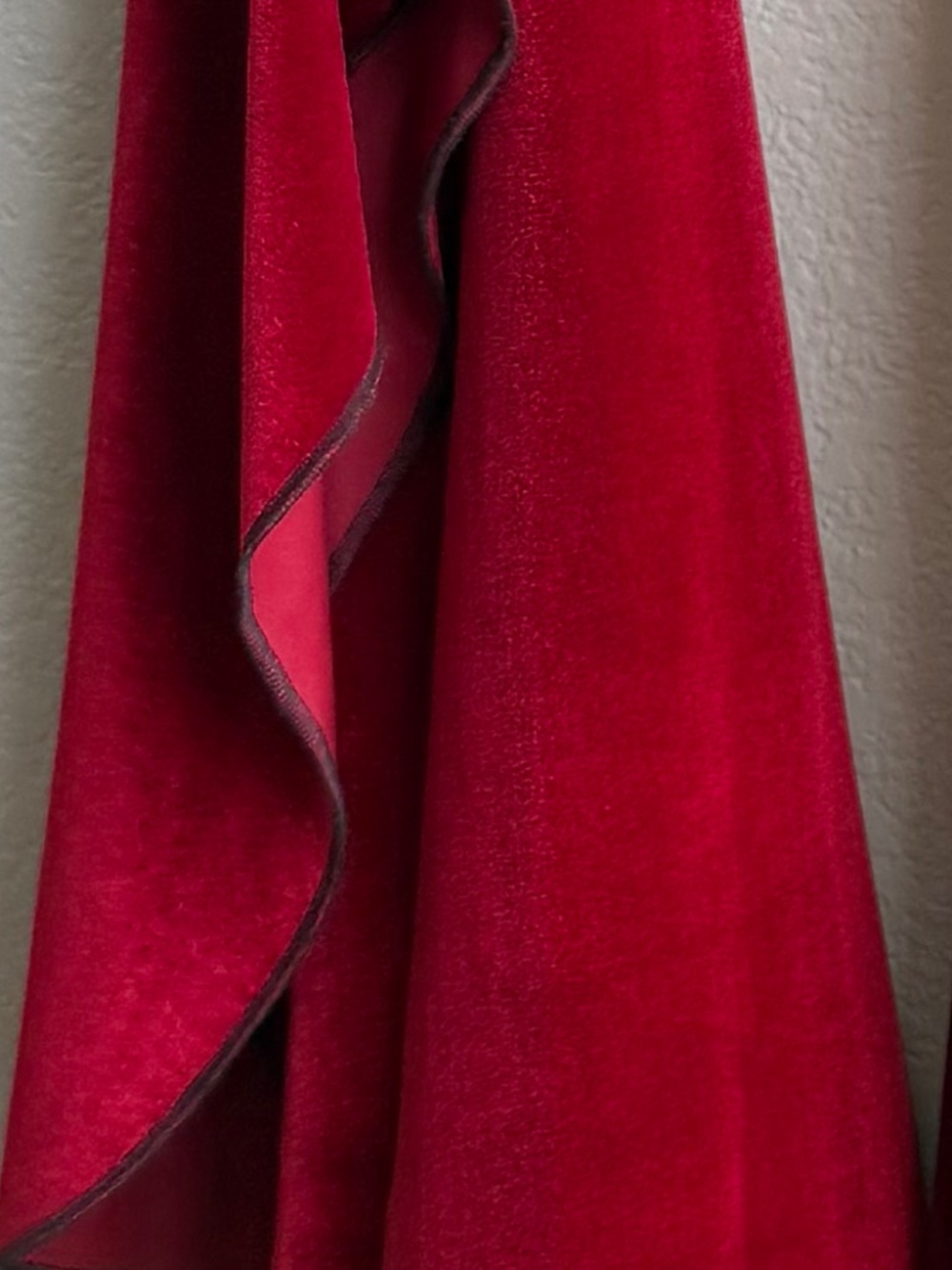Red Velvet Medieval Gown - Picture 3 of 3